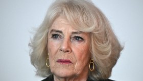 Re Carlo, Camilla furiosa con lui: urla e insulti. Le rivelazioni di un membro dello staff