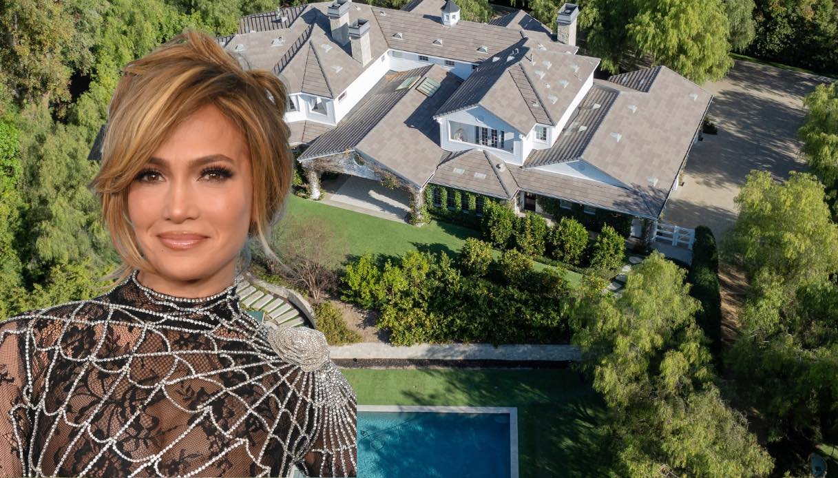 #acasadi Jennifer Lopez, la villa da 21 milioni di dollari a Hidden Hills