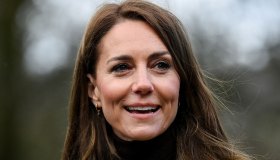 Kate Middleton, l’apparizione a sorpresa in tv e la giacca di 18 anni fa