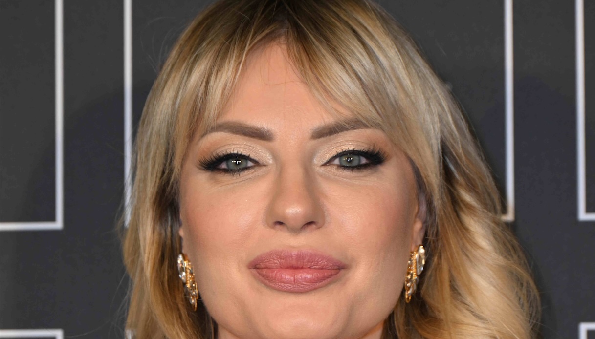 Manila Nazzaro a Verissimo: “Ho provato ad avere un figlio con Oradei ma non ci sono riuscita”