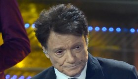 Massimo Ranieri, concerto rinviato: il problema all’occhio nato a Sanremo