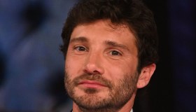 Stasera tutto è possibile, anticipazioni e ospiti del 4 febbraio. De Martino punta al successo