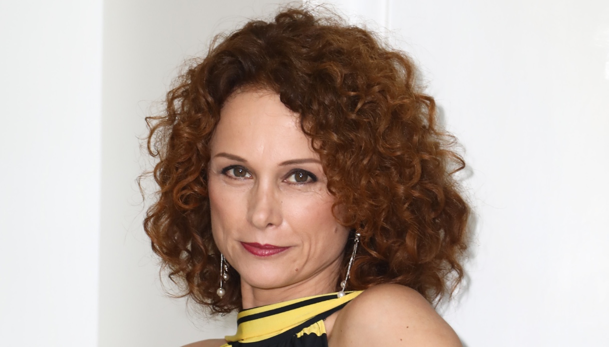 Grande Fratello, Beatrice Luzzi nei guai e Signorini l’attacca: “Hai infranto il regolamento”