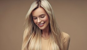 L’asciugacapelli perfetto è leggero, elimina l’effetto crespo e promette pieghe impeccabili. Ed è in sconto