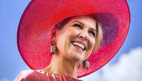 Maxima d’Olanda, l’abito rosa antico in Kenya sa di primavera