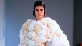 Fiori mania: tutti i capi floreali da collezionare questa primavera-estate 2025