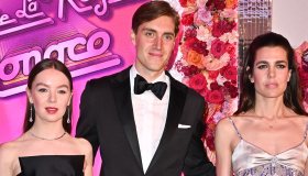 Alexandra di Hannover in copertina, confronto spietato con Charlotte Casiraghi