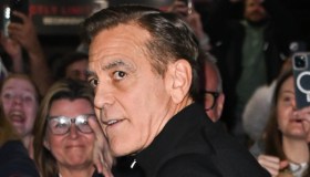 George Clooney quasi irriconoscibile, si tinge i capelli e Amal lo detesta