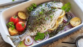 Orata, come sfilettarla e togliere la pelle