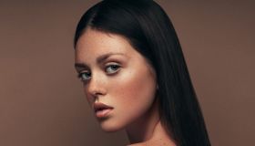 La nuova ossessione di TikTok è il rossetto a lunga durata per labbra nude. E costa meno di 5 euro