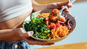 Cosa mangiare con l’ovaio policistico? Guida e menu pratico