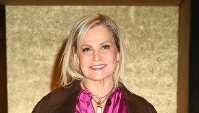 L’Isola dei Famosi, Simona Ventura smentisce Signorini: non c’è la firma