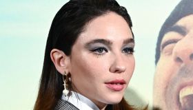 Matilda De Angelis, il beauty look primaverile alla prima de “La vita da grandi”