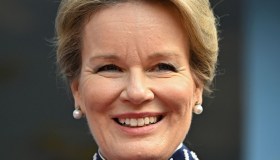 Matilde del Belgio, stupenda con i perfetti look orientali per la visita in Vietnam