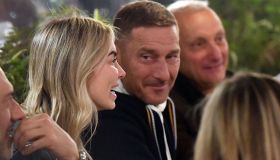 Francesco Totti, la cena di famiglia con Noemi Bocchi e suo figlio Cristian
