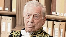 Chi era Mario Vargas Llosa, premio Nobel per la letteratura morto a 89 anni