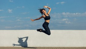 Con oltre 12mila recensioni queste sneakers slip on sono perfette per correre, camminare e andare ovunque