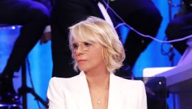 Uomini e Donne non va in onda oggi 21 aprile, il cambio di programmazione