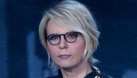 Anticipazioni Amici del 19 aprile, sale la tensione. Ben due eliminati