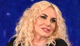 Antonella Clerici, sbalzi di pressione in diretta tv: “Con l’holter a E’ sempre mezzogiorno”