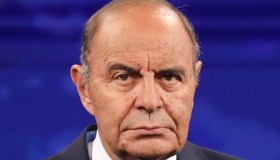 Ascolti tv del 21 aprile, Porta a Porta contro Francesco, il Papa della gente