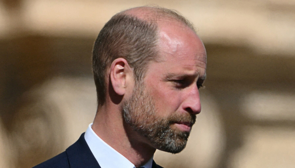 Funerali Papa Francesco, i Reali rendono omaggio al Pontefice. William da solo