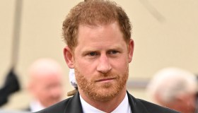 Re Carlo rifiuta Harry e lui si rifugia tra le star di Hollywood