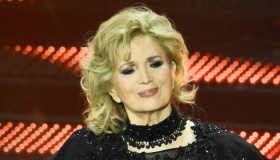 Iva Zanicchi a Verissimo su quando bacchettò per gioco il Papa: “Sono io l’unica zingara!”