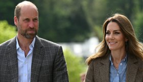 Kate Middleton ricompare dopo settimane in Scozia e fa arrossire William