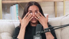 Re Carlo, le lacrime di Meghan Markle che lo fanno infuriare