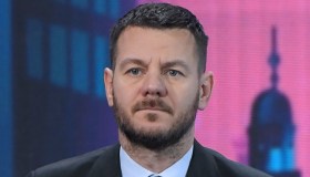 “Stasera c’è Cattelan verso la cancellazione”: cosa succede