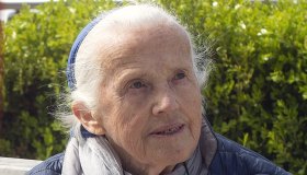 Suor Geneviève Jeanningros, chi è l’amica di Papa Francesco che ha pianto per lui