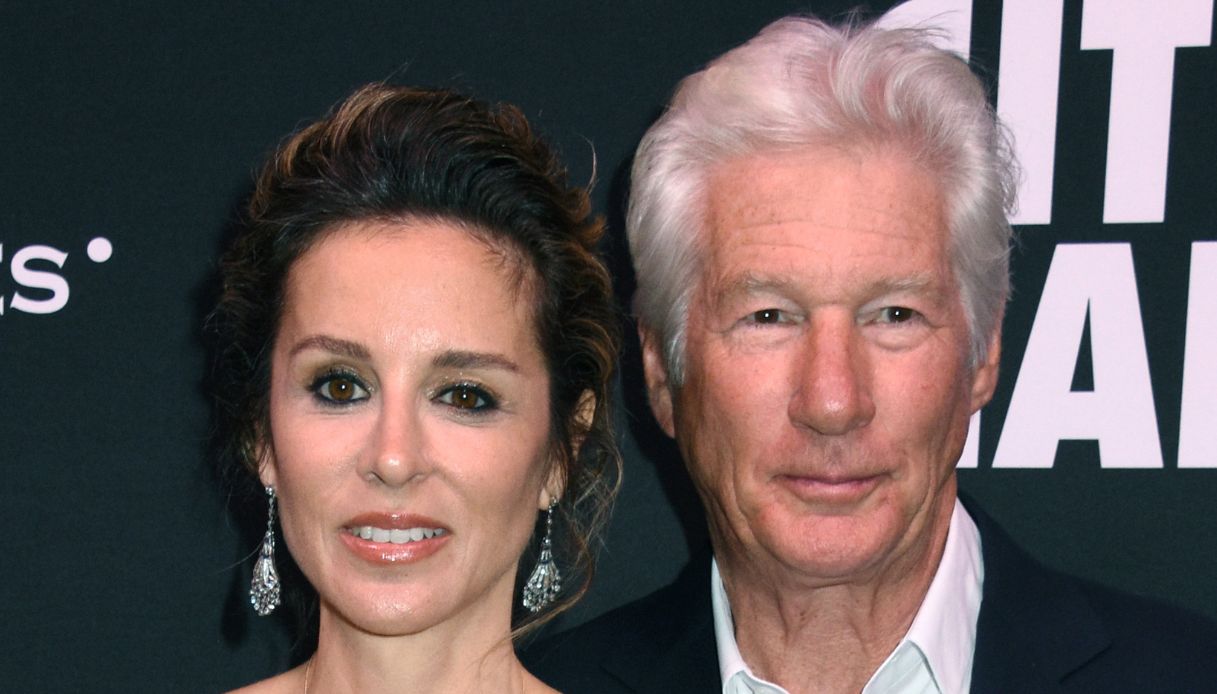 Richard Gere a Milano, l’indiscrezione sulla moglie: “La incontrai a Positano ma non mi riconobbe”