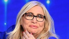 Domenica In, Mara Venier in lacrime all’ultima puntata: “Chi vivrà, vedrà”