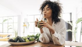 Spuntini freschi, vitaminici e sani come e quando vuoi con il frullatore portatile best seller. Ora in offerta