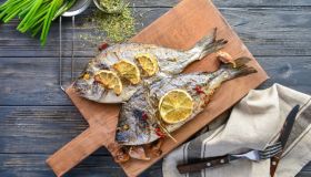 Perché mettere il limone sul pesce e altri abbinamenti funzionali