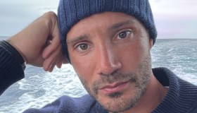 Stefano De Martino, concerto e viaggio con Gilda Ambrosio: Nasti è già gossip datato