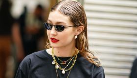 Conchiglie, stelle e cavallucci marini: gli accessori da sirenetta sono il trend dell’estate