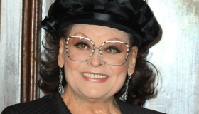 Chi è Angela Luce, attrice e cantante napoletana dalla straordinaria carriera