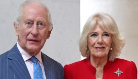 Re Carlo e Camilla svelano i nuovi ritratti. I commenti spietati