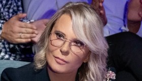 Amici 2025, le pagelle della semifinale del 10 maggio: finalisti emozionati (9), Geppi Cucciari spezza la serata (8)