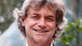 Noos, le pagelle della prima puntata: Alberto Angela insuperabile (10), Jovanotti ponte tra musica e scienza (9)