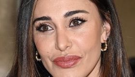 Belen Rodriguez incanta Capri con il suo abito a fiori