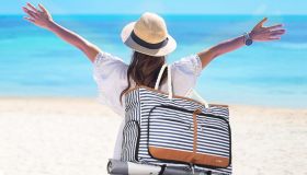 La borsa da mare in formato XXL, che piegata scompare, è il best seller dell’estate. Da usare anche in vacanza