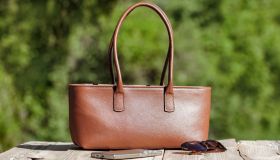 La bowling bag fa impazzire tutti: 5 modelli in versione low cost che puoi comprare online