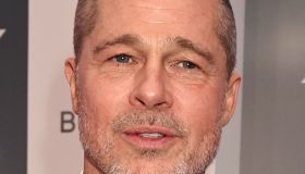 Brad Pitt alla premiere di F1: The Movie con la testa rasata: il perché del cambio look