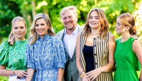 Maxima d’Olanda, nuovo ritratto di famiglia, le Principesse sorprendono