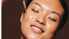 Poco tempo per il mare? Prova queste gocce autoabbronzanti per una pelle favolosa e dorata