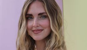 Chiara Ferragni, weekend sul lago di Como al femminile: il costume “doppio” per la gita speciale