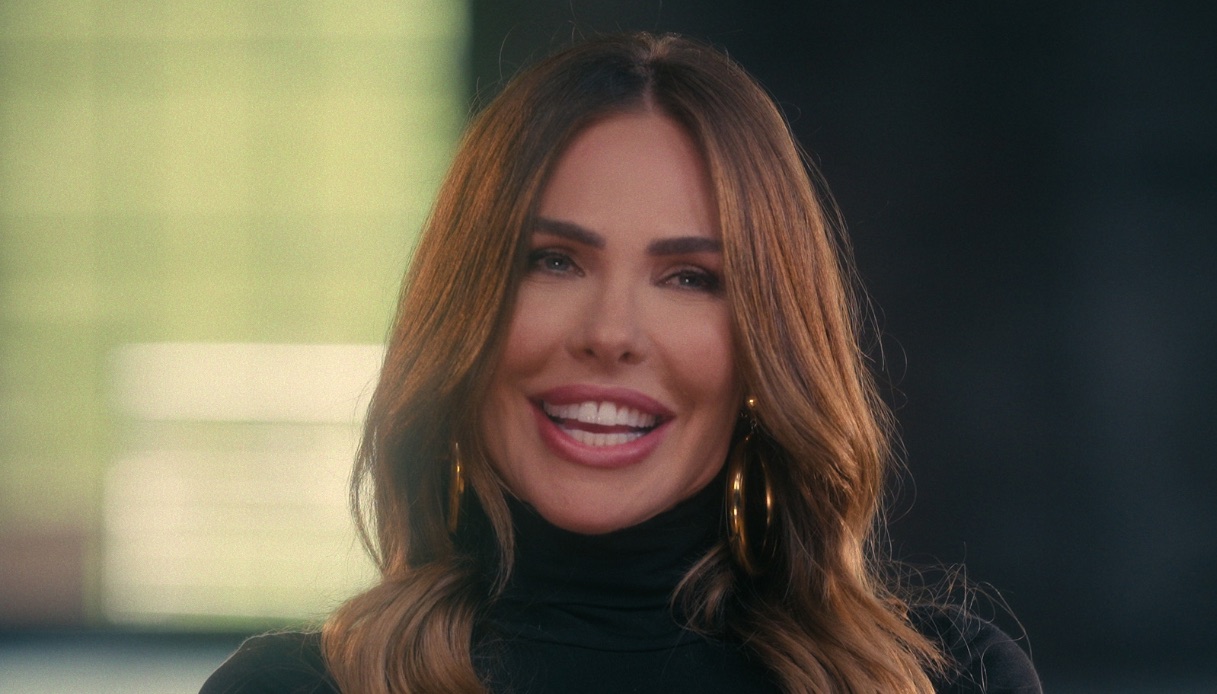 Spalletti esonerato e Ilary Blasi balla sulle note di “Piccolo uomo”, il web sorride per la presunta frecciatina